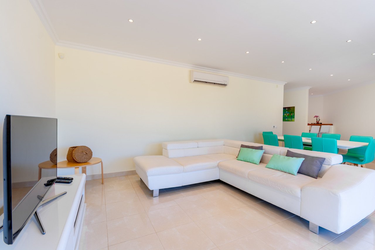 Appartement+3.5+pie-ces+Piscines+-+garage+a-+Lagos+-+Salon2